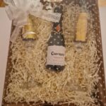 CANASTILLA CON BOTELLA Y COPAS